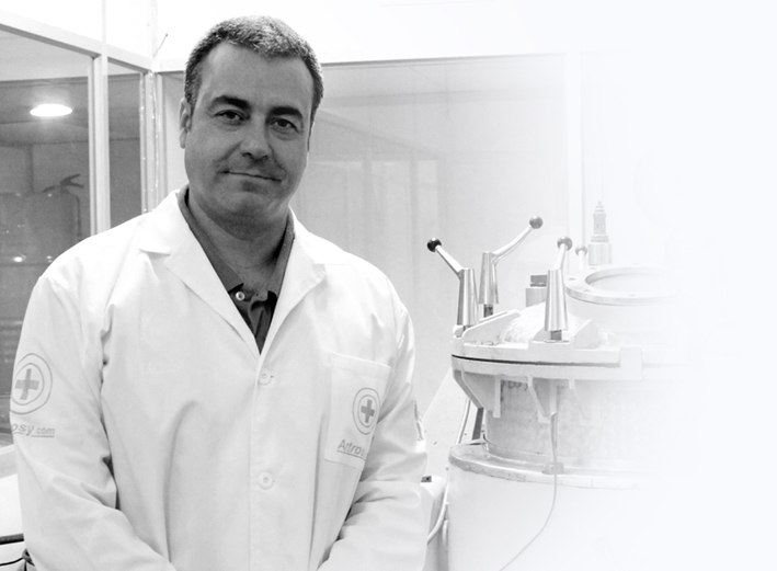 Raul Reyes Laboratorio AGA Pharma Sevilla Cremas para los problemas articulares